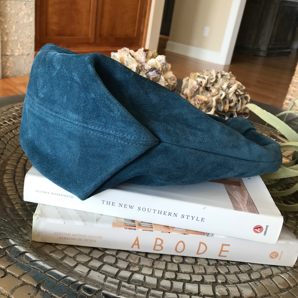 Nwot Oliveve Nora Knot Bag Aegean Italian Suede Hobo Shoulder Bag Blue — image 8 of 8